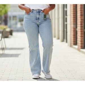 Wild Fable Size 16 Low Rise Button Up Light Wash Jeans 32.5 Inseam NWT